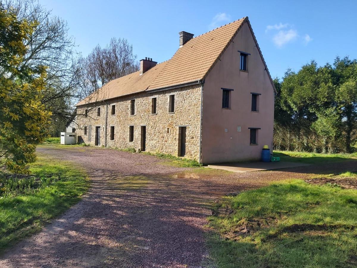 Le Bonheur Des Plumes Bed & Breakfast Montmartin-en-Graignes Eksteriør bilde